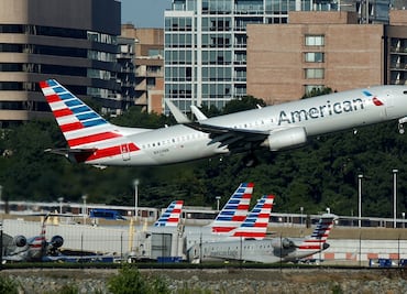 Detienen a azafatas de American Airlines; son acusadas de lavado de dinero