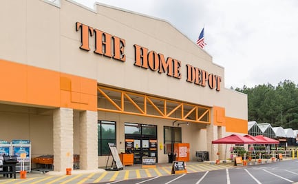 Perro muerde en el rostro a mujer en Home Depot de Estados Unidos