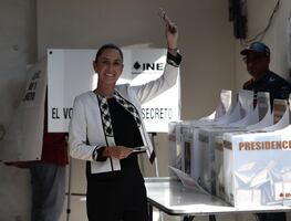 Claudia Sheinbaum dice tras votar que los mexicanos "no deberían tener miedo" en la elección