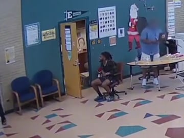 Entrenador agrede a menor de edad en escuela de Michigan; video se viraliza