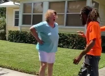 Video. Mujer insulta a jardineros en Florida por ser afroamericanos