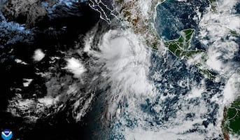 Rachel ya es huracán categoría 1: estos son los estados en alerta por lluvias intensas y fuertes vientos