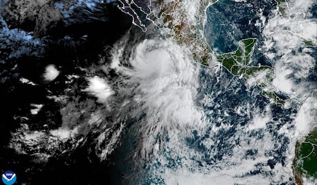 Rachel ya es huracán categoría 1: estos son los estados en alerta por lluvias intensas y fuertes vientos