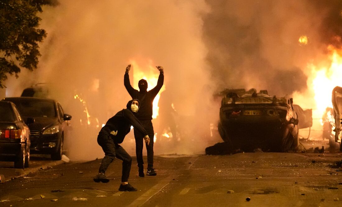 Suman más de  mil millones de euros en daños por disturbios en Francia. "(AP Photo/Christophe Ena)