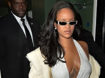 Rihanna cautiva con arriesgada lencería morada en Instagram