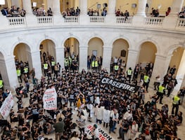 Protestan judíos en el Capitolio de EU; exigen alto al fuego en Gaza y cese del financiamiento a Israel