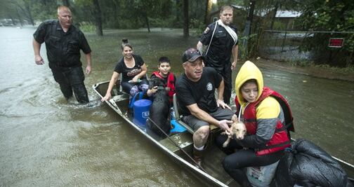 Videos. “Imelda” causa estragos en Houston
