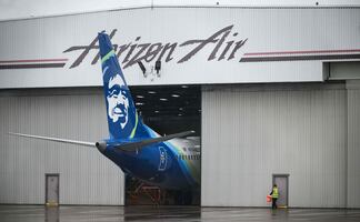 Jefe de Boeing reconoce "error" tras incidente de Alaska Airlines