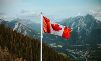 Buscan mexicanos para trabajar en Canadá: Pagan $36,000, piden primaria y no es necesario hablar inglés