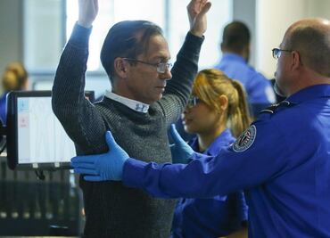 TSA busca personal para trabajar en Aeropuerto de Filadelfia (aquí el sueldo)