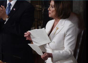 Pelosi sobre discurso de Trump: "Rompí el texto porque destrozó la verdad”