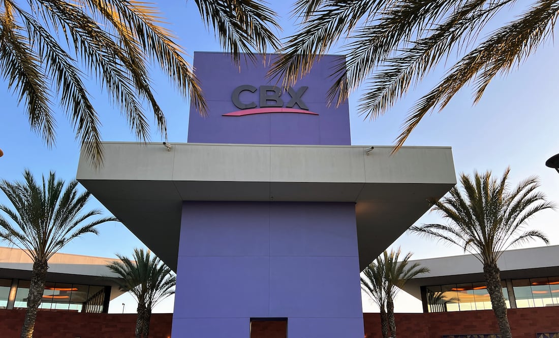 Cross Border Xpress (CBX)/ iStock/RoamingPanda