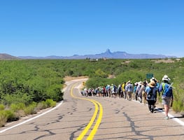 Nueva ley HCR-2060 en Arizona criminalizaría la migración irregular y desataría perfil racial, alertan