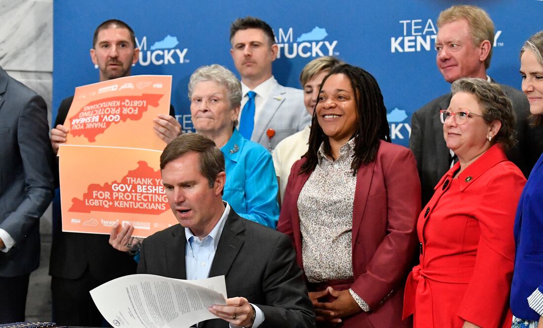 Kentucky prohíbe la “terapia de conversión” para menores: un paso histórico para proteger a los niños. (AP Photo/Timothy D. Easley)
