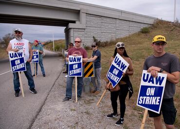 Sindicato UAW alcanza acuerdo tentativo con General Motors en inédita huelga