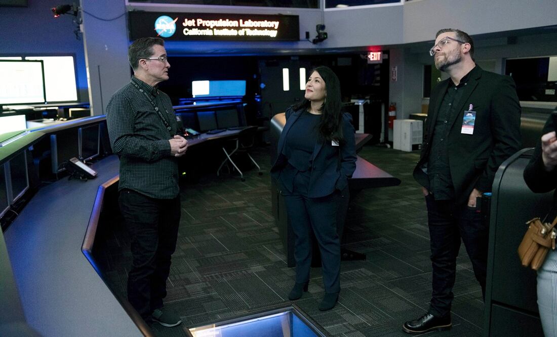 Poema de Ada Limón, escritora de raíces mexicana, será transportado por la NASA a Júpiter. Foto: AP