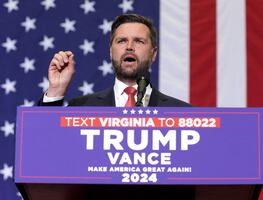 JD Vance aboga por "deshacer" política migratoria de Biden y deportar primero a criminales