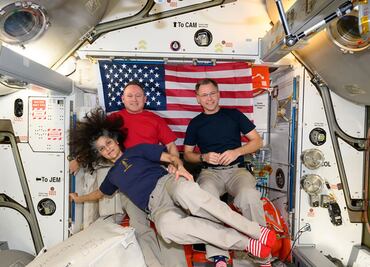 Astronautas varados en la estación espacial podrán volver a la Tierra tras 9 meses en el espacio