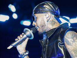 Rauw Alejandro emociona a Barcelona con 'Hayami Hana' para Rosalía; "no la cantaré más en mi vida"