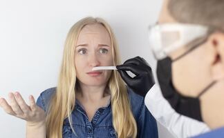 Descubren por qué algunos pacientes no recuperan el olfato tras el covid