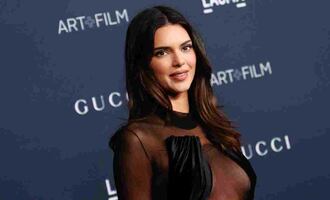 Kendall Jenner arrasa en redes al presumir diminuto bikini amarillo