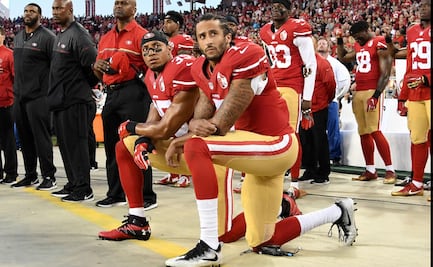 Trump mantiene el duelo contra deportistas que se arrodillen durante el himno