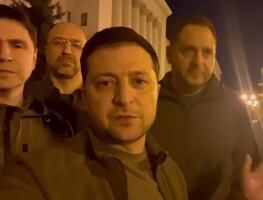 “Estamos todos aquí, defendiendo al país”, dice presidente ucraniano