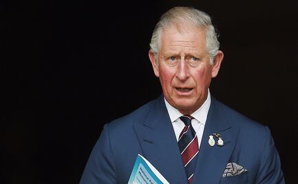 El rey Carlos llora la muerte de Isabel II, "soberana querida y una madre muy amada"