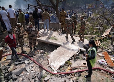 Hallan a un superviviente del fatal accidente aéreo de Air India