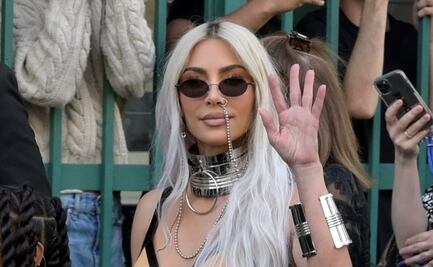 Kim Kardashian se luce en París con vestido inspirado en Madonna