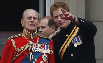 Príncipe Harry llega a R.Unido para funeral de su abuelo