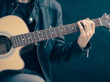 Lanzan beca para jóvenes latinos que aspiren a carrera musical en español