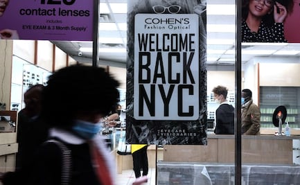 Basura se acumula en NY en protesta por certificados de vacunación