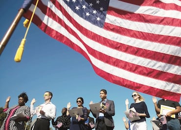 ¿Cómo obtener la ciudadanía de Estados Unidos sin saber inglés? Esta es la vía posible