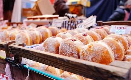 ¿Cuántas calorías se deben consumir al día, según Harvard?
