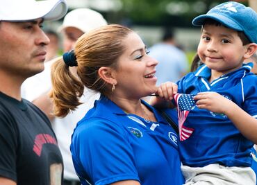 Dieciséis estados de EU demandan para detener programa que naturalizaría a cónyuges inmigrantes