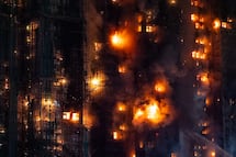 Tragedia y polémica en Hong Kong: incendio deja 36 muertos y más de 270 desaparecidos en complejo residencial