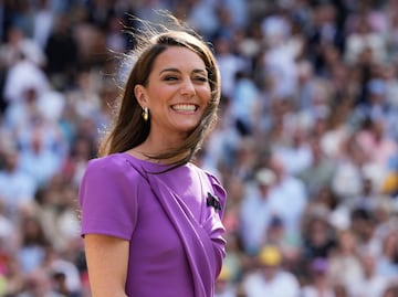 Kate Middleton reaparece con look rubio y desata rumores de peluca tras el cáncer