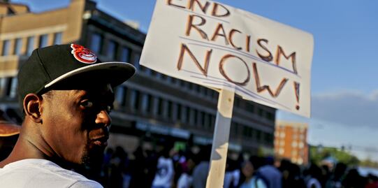 'Esclavo en venta', el caso de racismo que indigna en secundaria de Illinois