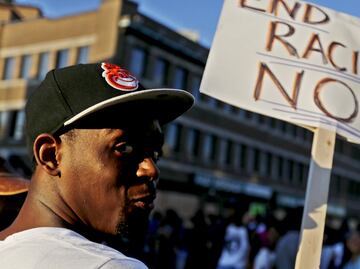 'Esclavo en venta', el caso de racismo que indigna en secundaria de Illinois