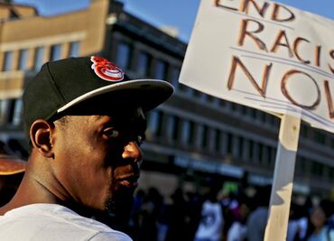 'Esclavo en venta', el caso de racismo que indigna en secundaria de Illinois