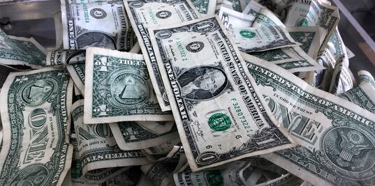 El salario mínimo sube en 21 estados y múltiples ciudades de Estados Unidos