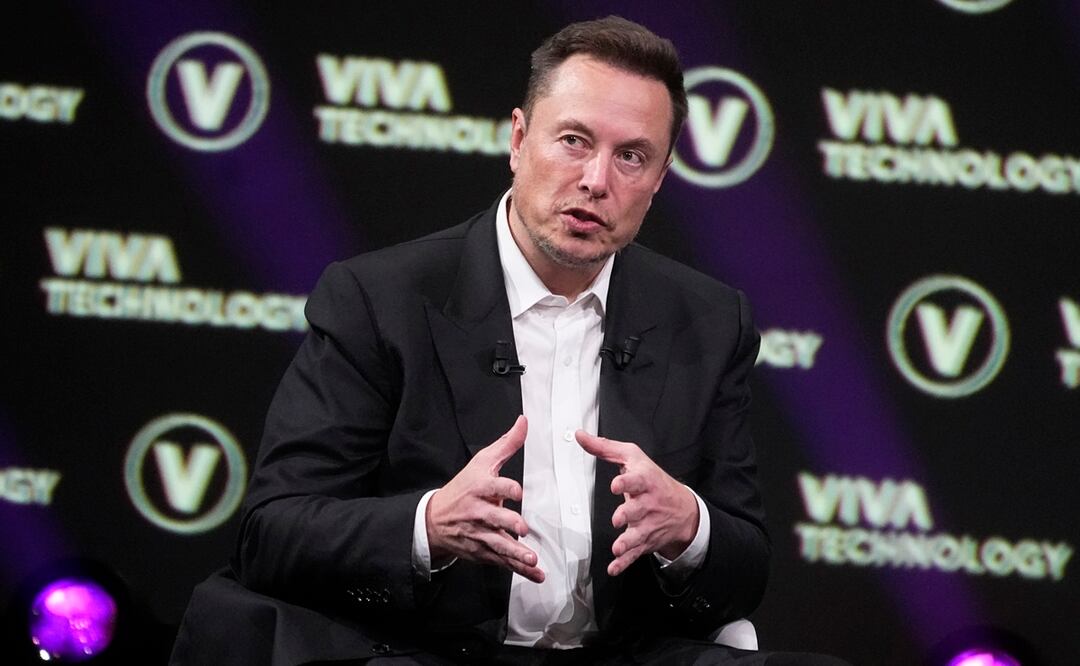 Elon Musk se toma con calma la construcción de la planta de Tesla en Nuevo León. Foto: AP