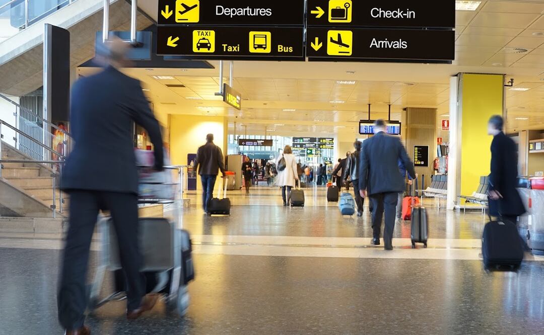 Roban 15 millones de dólares en oro en aeropuerto de Toronto. Adobe