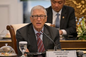 Bill Gates predice que el mundo está al borde de una “gran guerra” y de otra pandemia