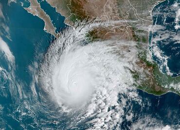 Huracán "Norma" se intensifica nuevamente a categoría 3 y amenaza Cabo San Lucas. Así su trayectoria