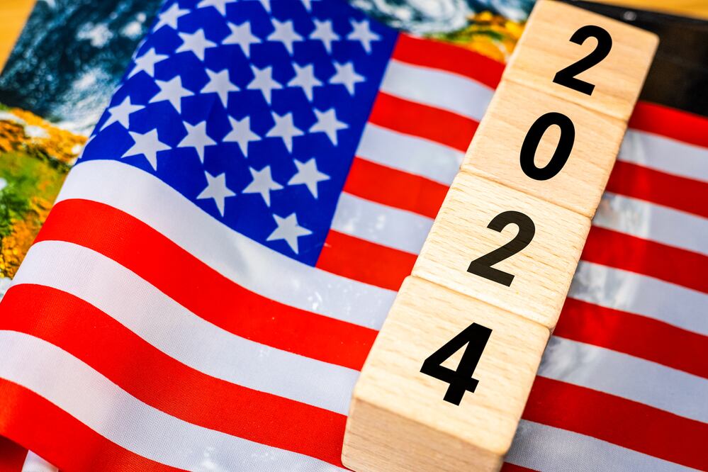 Visa americana/ iStock/ Andrzej Rostek