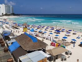 Los CDC piden 'evitar todos los viajes a México' por Covid-19