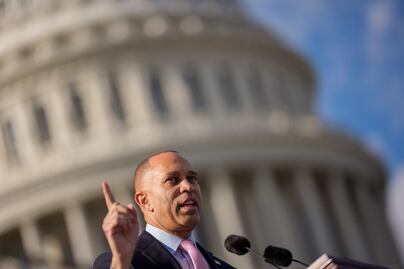 Demócratas presentan ley para extender tres años Obamacare y evitar alza en costos médicos en Estados Unidos