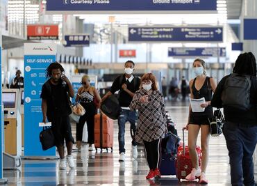 Aerolíneas crean 'lista negra' de pasajeros; les negarán vuelos por no usar cubrebocas